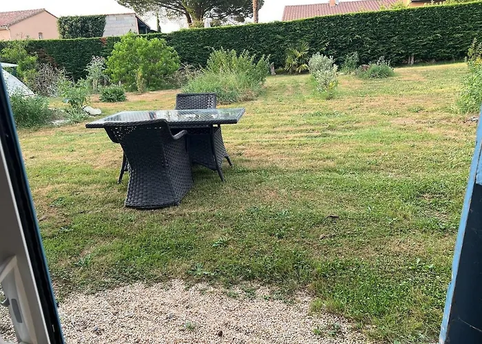 En Pierres Et Briques Pres Du Canal Du Midi * Ayguesvives